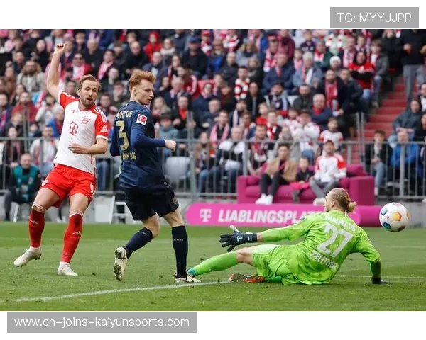 凯恩带球转身破门,拜仁展现统治级表现